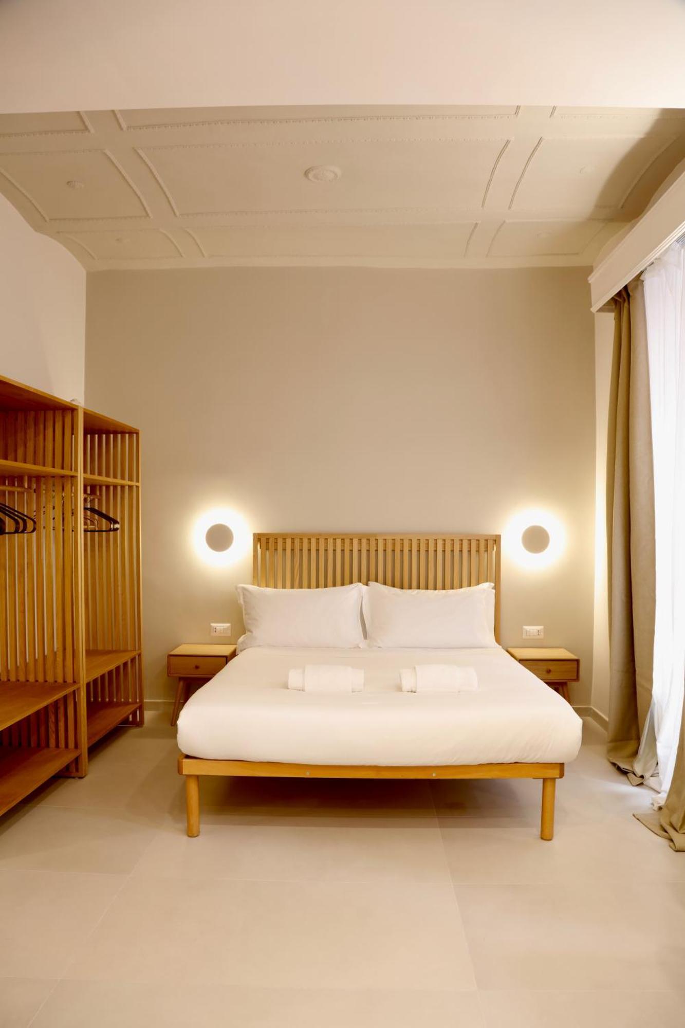 Domus Maxima - &