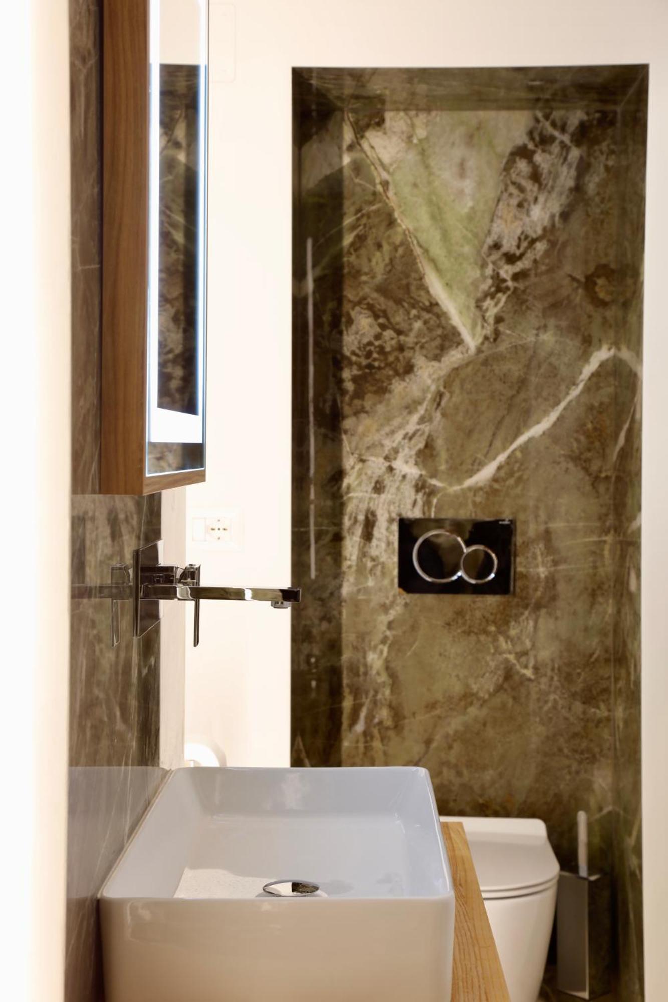 Domus Maxima - &